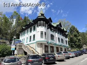 [P01] Hotel Tanți, recepția se află în stânga, pe scări. Restaurantul și barul, la parter. » foto by Visan125
 - 
<span class="allrVoted glyphicon glyphicon-heart hidden" id="av1491839"></span>
<a class="m-l-10 hidden" id="sv1491839" onclick="voting_Foto_DelVot(,1491839,11259)" role="button">șterge vot <span class="glyphicon glyphicon-remove"></span></a>
<a id="v91491839" class=" c-red"  onclick="voting_Foto_SetVot(1491839)" role="button"><span class="glyphicon glyphicon-heart-empty"></span> <b>LIKE</b> = Votează poza</a> <img class="hidden"  id="f1491839W9" src="/imagini/loader.gif" border="0" /><span class="AjErrMes hidden" id="e1491839ErM"></span>