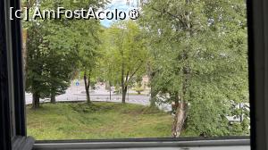 [P09] Camera 22, vedere pe geam spre parc, ziua. » foto by Visan125
 - 
<span class="allrVoted glyphicon glyphicon-heart hidden" id="av1491847"></span>
<a class="m-l-10 hidden" id="sv1491847" onclick="voting_Foto_DelVot(,1491847,11259)" role="button">șterge vot <span class="glyphicon glyphicon-remove"></span></a>
<a id="v91491847" class=" c-red"  onclick="voting_Foto_SetVot(1491847)" role="button"><span class="glyphicon glyphicon-heart-empty"></span> <b>LIKE</b> = Votează poza</a> <img class="hidden"  id="f1491847W9" src="/imagini/loader.gif" border="0" /><span class="AjErrMes hidden" id="e1491847ErM"></span>