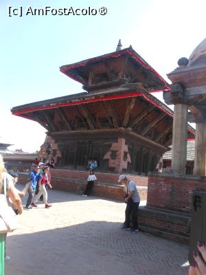 [P10] Bhaktapur - Piața Bhaktapur Durbar.  » foto by iulianic
 - 
<span class="allrVoted glyphicon glyphicon-heart hidden" id="av1468084"></span>
<a class="m-l-10 hidden" id="sv1468084" onclick="voting_Foto_DelVot(,1468084,11367)" role="button">șterge vot <span class="glyphicon glyphicon-remove"></span></a>
<a id="v91468084" class=" c-red"  onclick="voting_Foto_SetVot(1468084)" role="button"><span class="glyphicon glyphicon-heart-empty"></span> <b>LIKE</b> = Votează poza</a> <img class="hidden"  id="f1468084W9" src="/imagini/loader.gif" border="0" /><span class="AjErrMes hidden" id="e1468084ErM"></span>