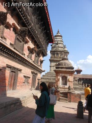 [P16] Bhaktapur - Piața Bhaktapur Durbar.  » foto by iulianic
 - 
<span class="allrVoted glyphicon glyphicon-heart hidden" id="av1468090"></span>
<a class="m-l-10 hidden" id="sv1468090" onclick="voting_Foto_DelVot(,1468090,11367)" role="button">șterge vot <span class="glyphicon glyphicon-remove"></span></a>
<a id="v91468090" class=" c-red"  onclick="voting_Foto_SetVot(1468090)" role="button"><span class="glyphicon glyphicon-heart-empty"></span> <b>LIKE</b> = Votează poza</a> <img class="hidden"  id="f1468090W9" src="/imagini/loader.gif" border="0" /><span class="AjErrMes hidden" id="e1468090ErM"></span>