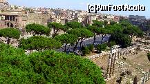 [P37] Panorama de pe Monumentul Vittorio Emannuele II spre Via dei Fori Imperiali » foto by magdalena
 - 
<span class="allrVoted glyphicon glyphicon-heart hidden" id="av273847"></span>
<a class="m-l-10 hidden" id="sv273847" onclick="voting_Foto_DelVot(,273847,11412)" role="button">șterge vot <span class="glyphicon glyphicon-remove"></span></a>
<a id="v9273847" class=" c-red"  onclick="voting_Foto_SetVot(273847)" role="button"><span class="glyphicon glyphicon-heart-empty"></span> <b>LIKE</b> = Votează poza</a> <img class="hidden"  id="f273847W9" src="/imagini/loader.gif" border="0" /><span class="AjErrMes hidden" id="e273847ErM"></span>