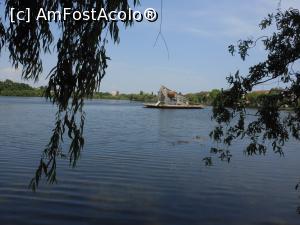 [P07] București - Parcul Plumbuita. Fântâna arteziană din lac, fără apă. » foto by iulianic
 - 
<span class="allrVoted glyphicon glyphicon-heart hidden" id="av1366959"></span>
<a class="m-l-10 hidden" id="sv1366959" onclick="voting_Foto_DelVot(,1366959,11447)" role="button">șterge vot <span class="glyphicon glyphicon-remove"></span></a>
<a id="v91366959" class=" c-red"  onclick="voting_Foto_SetVot(1366959)" role="button"><span class="glyphicon glyphicon-heart-empty"></span> <b>LIKE</b> = Votează poza</a> <img class="hidden"  id="f1366959W9" src="/imagini/loader.gif" border="0" /><span class="AjErrMes hidden" id="e1366959ErM"></span>