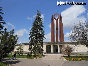 [P34] Parcul Carol I - Mausoleul văzut din spate.  » foto by iulianic
 - 
<span class="allrVoted glyphicon glyphicon-heart hidden" id="av610883"></span>
<a class="m-l-10 hidden" id="sv610883" onclick="voting_Foto_DelVot(,610883,11447)" role="button">șterge vot <span class="glyphicon glyphicon-remove"></span></a>
<a id="v9610883" class=" c-red"  onclick="voting_Foto_SetVot(610883)" role="button"><span class="glyphicon glyphicon-heart-empty"></span> <b>LIKE</b> = Votează poza</a> <img class="hidden"  id="f610883W9" src="/imagini/loader.gif" border="0" /><span class="AjErrMes hidden" id="e610883ErM"></span>