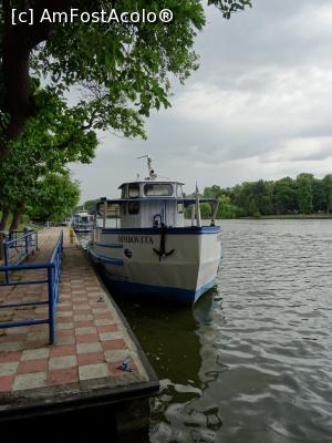 [P08] Alura zveltă a vaporașului „Dâmbovița” - Lacul Herăstrău.  » foto by tata123 🔱
 - 
<span class="allrVoted glyphicon glyphicon-heart hidden" id="av977298"></span>
<a class="m-l-10 hidden" id="sv977298" onclick="voting_Foto_DelVot(,977298,11447)" role="button">șterge vot <span class="glyphicon glyphicon-remove"></span></a>
<a id="v9977298" class=" c-red"  onclick="voting_Foto_SetVot(977298)" role="button"><span class="glyphicon glyphicon-heart-empty"></span> <b>LIKE</b> = Votează poza</a> <img class="hidden"  id="f977298W9" src="/imagini/loader.gif" border="0" /><span class="AjErrMes hidden" id="e977298ErM"></span>