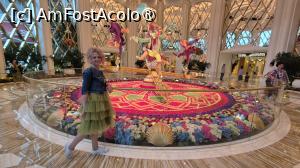 [P18] In interior, sunt amenajate zone tematice cu expozitii florale sezoniere, spectacole ale aranjamentelor florale cu instalatii artistice rotative, care sunt oportunitati perfecte pentru fotografii. » foto by geani anto
 - 
<span class="allrVoted glyphicon glyphicon-heart hidden" id="av1524624"></span>
<a class="m-l-10 hidden" id="sv1524624" onclick="voting_Foto_DelVot(,1524624,11464)" role="button">șterge vot <span class="glyphicon glyphicon-remove"></span></a>
<a id="v91524624" class=" c-red"  onclick="voting_Foto_SetVot(1524624)" role="button"><span class="glyphicon glyphicon-heart-empty"></span> <b>LIKE</b> = Votează poza</a> <img class="hidden"  id="f1524624W9" src="/imagini/loader.gif" border="0" /><span class="AjErrMes hidden" id="e1524624ErM"></span>