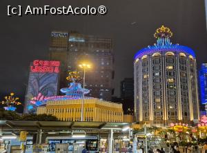 [P02] Casino Lisboa este o cladire rotunda, semanand cu o colivie de pasari. In interior exista centre de fitness, centre comerciale, saloane de coafura, sauna, sali de masaj si restaurante. » foto by geani anto
 - 
<span class="allrVoted glyphicon glyphicon-heart hidden" id="av1524608"></span>
<a class="m-l-10 hidden" id="sv1524608" onclick="voting_Foto_DelVot(,1524608,11464)" role="button">șterge vot <span class="glyphicon glyphicon-remove"></span></a>
<a id="v91524608" class=" c-red"  onclick="voting_Foto_SetVot(1524608)" role="button"><span class="glyphicon glyphicon-heart-empty"></span> <b>LIKE</b> = Votează poza</a> <img class="hidden"  id="f1524608W9" src="/imagini/loader.gif" border="0" /><span class="AjErrMes hidden" id="e1524608ErM"></span>