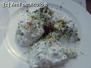 [P38] Iaurtul tip tzatziki de la restaurantul ethno din Kavarna.  » foto by Carmen Ion
 - 
<span class="allrVoted glyphicon glyphicon-heart hidden" id="av850821"></span>
<a class="m-l-10 hidden" id="sv850821" onclick="voting_Foto_DelVot(,850821,11592)" role="button">șterge vot <span class="glyphicon glyphicon-remove"></span></a>
<a id="v9850821" class=" c-red"  onclick="voting_Foto_SetVot(850821)" role="button"><span class="glyphicon glyphicon-heart-empty"></span> <b>LIKE</b> = Votează poza</a> <img class="hidden"  id="f850821W9" src="/imagini/loader.gif" border="0" /><span class="AjErrMes hidden" id="e850821ErM"></span>