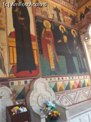 [P12] Intrare în biserica veche » foto by Michi
 - 
<span class="allrVoted glyphicon glyphicon-heart hidden" id="av1496093"></span>
<a class="m-l-10 hidden" id="sv1496093" onclick="voting_Foto_DelVot(,1496093,11677)" role="button">șterge vot <span class="glyphicon glyphicon-remove"></span></a>
<a id="v91496093" class=" c-red"  onclick="voting_Foto_SetVot(1496093)" role="button"><span class="glyphicon glyphicon-heart-empty"></span> <b>LIKE</b> = Votează poza</a> <img class="hidden"  id="f1496093W9" src="/imagini/loader.gif" border="0" /><span class="AjErrMes hidden" id="e1496093ErM"></span>
