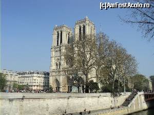 [P01] Paris, Franta. Vizitare Cathedrale Notre Dame de Paris. Inainte de a intra, admirati catedrala pe afara, pe toate laturile pentru a observa frumusetea, migala si perfectiunea detaliilor arhitecturii. » foto by vega06
 - 
<span class="allrVoted glyphicon glyphicon-heart hidden" id="av571487"></span>
<a class="m-l-10 hidden" id="sv571487" onclick="voting_Foto_DelVot(,571487,11886)" role="button">șterge vot <span class="glyphicon glyphicon-remove"></span></a>
<a id="v9571487" class=" c-red"  onclick="voting_Foto_SetVot(571487)" role="button"><span class="glyphicon glyphicon-heart-empty"></span> <b>LIKE</b> = Votează poza</a> <img class="hidden"  id="f571487W9" src="/imagini/loader.gif" border="0" /><span class="AjErrMes hidden" id="e571487ErM"></span>