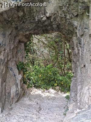 [P11] Canionul Matka, Un mic tunel » foto by mprofeanu
 - 
<span class="allrVoted glyphicon glyphicon-heart hidden" id="av1540910"></span>
<a class="m-l-10 hidden" id="sv1540910" onclick="voting_Foto_DelVot(,1540910,11922)" role="button">șterge vot <span class="glyphicon glyphicon-remove"></span></a>
<a id="v91540910" class=" c-red"  onclick="voting_Foto_SetVot(1540910)" role="button"><span class="glyphicon glyphicon-heart-empty"></span> <b>LIKE</b> = Votează poza</a> <img class="hidden"  id="f1540910W9" src="/imagini/loader.gif" border="0" /><span class="AjErrMes hidden" id="e1540910ErM"></span>