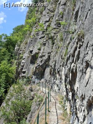 [P17] Canionul Matka, Potecă și stâncă » foto by mprofeanu
 - 
<span class="allrVoted glyphicon glyphicon-heart hidden" id="av1540916"></span>
<a class="m-l-10 hidden" id="sv1540916" onclick="voting_Foto_DelVot(,1540916,11922)" role="button">șterge vot <span class="glyphicon glyphicon-remove"></span></a>
<a id="v91540916" class=" c-red"  onclick="voting_Foto_SetVot(1540916)" role="button"><span class="glyphicon glyphicon-heart-empty"></span> <b>LIKE</b> = Votează poza</a> <img class="hidden"  id="f1540916W9" src="/imagini/loader.gif" border="0" /><span class="AjErrMes hidden" id="e1540916ErM"></span>