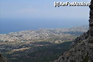 [P16] 'Castelul Sf. Ilarion [...]' / Panorama asupra orasului Girne (Kyrenia) de la castel.  » foto by TraianS
 - 
<span class="allrVoted glyphicon glyphicon-heart hidden" id="av417175"></span>
<a class="m-l-10 hidden" id="sv417175" onclick="voting_Foto_DelVot(,417175,12009)" role="button">șterge vot <span class="glyphicon glyphicon-remove"></span></a>
<a id="v9417175" class=" c-red"  onclick="voting_Foto_SetVot(417175)" role="button"><span class="glyphicon glyphicon-heart-empty"></span> <b>LIKE</b> = Votează poza</a> <img class="hidden"  id="f417175W9" src="/imagini/loader.gif" border="0" /><span class="AjErrMes hidden" id="e417175ErM"></span>