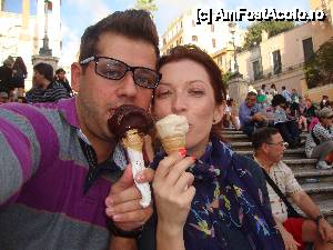 [P02] Gelato in Piazza Spagna Roma » foto by adrianmmm4
 - 
<span class="allrVoted glyphicon glyphicon-heart hidden" id="av473789"></span>
<a class="m-l-10 hidden" id="sv473789" onclick="voting_Foto_DelVot(,473789,12082)" role="button">șterge vot <span class="glyphicon glyphicon-remove"></span></a>
<a id="v9473789" class=" c-red"  onclick="voting_Foto_SetVot(473789)" role="button"><span class="glyphicon glyphicon-heart-empty"></span> <b>LIKE</b> = Votează poza</a> <img class="hidden"  id="f473789W9" src="/imagini/loader.gif" border="0" /><span class="AjErrMes hidden" id="e473789ErM"></span>