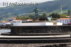 [P51] Insula Pico, Sao Roque, Monumento ao Baleeiro din fața muzeului...  » foto by mprofeanu
 - 
<span class="allrVoted glyphicon glyphicon-heart hidden" id="av1008509"></span>
<a class="m-l-10 hidden" id="sv1008509" onclick="voting_Foto_DelVot(,1008509,12103)" role="button">șterge vot <span class="glyphicon glyphicon-remove"></span></a>
<a id="v91008509" class=" c-red"  onclick="voting_Foto_SetVot(1008509)" role="button"><span class="glyphicon glyphicon-heart-empty"></span> <b>LIKE</b> = Votează poza</a> <img class="hidden"  id="f1008509W9" src="/imagini/loader.gif" border="0" /><span class="AjErrMes hidden" id="e1008509ErM"></span>