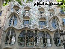 [P17] Casa Batllo, Barcelona » foto by vlado2
 - 
<span class="allrVoted glyphicon glyphicon-heart hidden" id="av474054"></span>
<a class="m-l-10 hidden" id="sv474054" onclick="voting_Foto_DelVot(,474054,12198)" role="button">șterge vot <span class="glyphicon glyphicon-remove"></span></a>
<a id="v9474054" class=" c-red"  onclick="voting_Foto_SetVot(474054)" role="button"><span class="glyphicon glyphicon-heart-empty"></span> <b>LIKE</b> = Votează poza</a> <img class="hidden"  id="f474054W9" src="/imagini/loader.gif" border="0" /><span class="AjErrMes hidden" id="e474054ErM"></span>