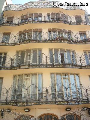 [P17] Casa Batllo -fatada curte interioara » foto by ile57b
 - 
<span class="allrVoted glyphicon glyphicon-heart hidden" id="av442958"></span>
<a class="m-l-10 hidden" id="sv442958" onclick="voting_Foto_DelVot(,442958,12198)" role="button">șterge vot <span class="glyphicon glyphicon-remove"></span></a>
<a id="v9442958" class=" c-red"  onclick="voting_Foto_SetVot(442958)" role="button"><span class="glyphicon glyphicon-heart-empty"></span> <b>LIKE</b> = Votează poza</a> <img class="hidden"  id="f442958W9" src="/imagini/loader.gif" border="0" /><span class="AjErrMes hidden" id="e442958ErM"></span>