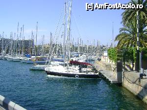 [P10] Ambarcatiuni usoare in Port Vell » foto by ile57b
 - 
<span class="allrVoted glyphicon glyphicon-heart hidden" id="av444700"></span>
<a class="m-l-10 hidden" id="sv444700" onclick="voting_Foto_DelVot(,444700,12198)" role="button">șterge vot <span class="glyphicon glyphicon-remove"></span></a>
<a id="v9444700" class=" c-red"  onclick="voting_Foto_SetVot(444700)" role="button"><span class="glyphicon glyphicon-heart-empty"></span> <b>LIKE</b> = Votează poza</a> <img class="hidden"  id="f444700W9" src="/imagini/loader.gif" border="0" /><span class="AjErrMes hidden" id="e444700ErM"></span>