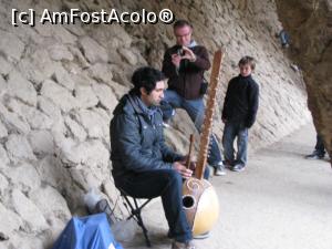 [P07] Barcelona - Parcul Guell si un artist cu un instrument interesant » foto by mishu
 - 
<span class="allrVoted glyphicon glyphicon-heart hidden" id="av821939"></span>
<a class="m-l-10 hidden" id="sv821939" onclick="voting_Foto_DelVot(,821939,12198)" role="button">șterge vot <span class="glyphicon glyphicon-remove"></span></a>
<a id="v9821939" class=" c-red"  onclick="voting_Foto_SetVot(821939)" role="button"><span class="glyphicon glyphicon-heart-empty"></span> <b>LIKE</b> = Votează poza</a> <img class="hidden"  id="f821939W9" src="/imagini/loader.gif" border="0" /><span class="AjErrMes hidden" id="e821939ErM"></span>