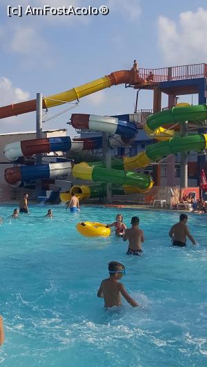 [P12] Partea de adulți din GalaxyWaterPark » foto by tempesta55
 - 
<span class="allrVoted glyphicon glyphicon-heart hidden" id="av1256603"></span>
<a class="m-l-10 hidden" id="sv1256603" onclick="voting_Foto_DelVot(,1256603,12306)" role="button">șterge vot <span class="glyphicon glyphicon-remove"></span></a>
<a id="v91256603" class=" c-red"  onclick="voting_Foto_SetVot(1256603)" role="button"><span class="glyphicon glyphicon-heart-empty"></span> <b>LIKE</b> = Votează poza</a> <img class="hidden"  id="f1256603W9" src="/imagini/loader.gif" border="0" /><span class="AjErrMes hidden" id="e1256603ErM"></span>