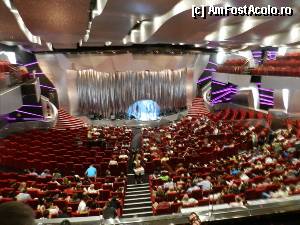 [P35] Sala de teatru - Pantheon, se intra de la deckurile 6 si 7. Pentru vedere de la balcon, se intra de la deck 7. Foarte frumoase aceste spectacole.  » foto by TraianS
 - 
<span class="allrVoted glyphicon glyphicon-heart hidden" id="av351316"></span>
<a class="m-l-10 hidden" id="sv351316" onclick="voting_Foto_DelVot(,351316,12337)" role="button">șterge vot <span class="glyphicon glyphicon-remove"></span></a>
<a id="v9351316" class=" c-red"  onclick="voting_Foto_SetVot(351316)" role="button"><span class="glyphicon glyphicon-heart-empty"></span> <b>LIKE</b> = Votează poza</a> <img class="hidden"  id="f351316W9" src="/imagini/loader.gif" border="0" /><span class="AjErrMes hidden" id="e351316ErM"></span>