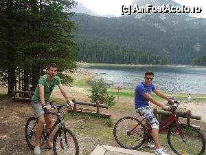 P13 [JUL-2012] 'Drumul prin Muntenegru' / pregatiti de cursa pe malul lacului Crno Jezera