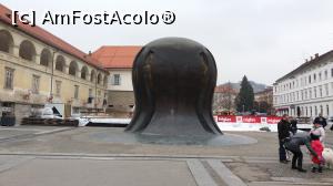 [P18] Monument in Maribor » foto by micutzu
 - 
<span class="allrVoted glyphicon glyphicon-heart hidden" id="av923066"></span>
<a class="m-l-10 hidden" id="sv923066" onclick="voting_Foto_DelVot(,923066,12619)" role="button">șterge vot <span class="glyphicon glyphicon-remove"></span></a>
<a id="v9923066" class=" c-red"  onclick="voting_Foto_SetVot(923066)" role="button"><span class="glyphicon glyphicon-heart-empty"></span> <b>LIKE</b> = Votează poza</a> <img class="hidden"  id="f923066W9" src="/imagini/loader.gif" border="0" /><span class="AjErrMes hidden" id="e923066ErM"></span>