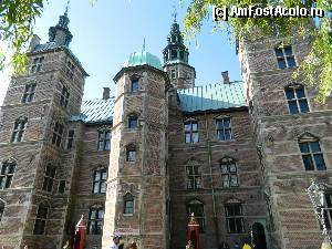 [P117] Copenhaga, Castelul Rosenborg » foto by ileanaxperta*
 - 
<span class="allrVoted glyphicon glyphicon-heart hidden" id="av367460"></span>
<a class="m-l-10 hidden" id="sv367460" onclick="voting_Foto_DelVot(,367460,12754)" role="button">șterge vot <span class="glyphicon glyphicon-remove"></span></a>
<a id="v9367460" class=" c-red"  onclick="voting_Foto_SetVot(367460)" role="button"><span class="glyphicon glyphicon-heart-empty"></span> <b>LIKE</b> = Votează poza</a> <img class="hidden"  id="f367460W9" src="/imagini/loader.gif" border="0" /><span class="AjErrMes hidden" id="e367460ErM"></span>