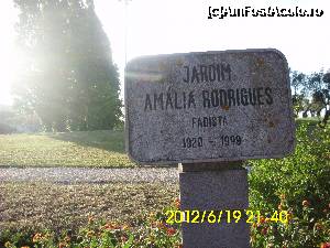 [P01] placa comemorativa a Amaliei Rodrigues din Parcul Eduard al VII-lea » foto by amero
 - 
<span class="allrVoted glyphicon glyphicon-heart hidden" id="av366785"></span>
<a class="m-l-10 hidden" id="sv366785" onclick="voting_Foto_DelVot(,366785,12755)" role="button">șterge vot <span class="glyphicon glyphicon-remove"></span></a>
<a id="v9366785" class=" c-red"  onclick="voting_Foto_SetVot(366785)" role="button"><span class="glyphicon glyphicon-heart-empty"></span> <b>LIKE</b> = Votează poza</a> <img class="hidden"  id="f366785W9" src="/imagini/loader.gif" border="0" /><span class="AjErrMes hidden" id="e366785ErM"></span>