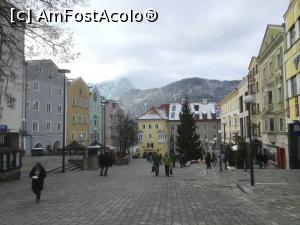 [P22] Kufstein - Aici in aceasta piateta se desfasoara tot felul de manifestari targuri » foto by mishu
 - 
<span class="allrVoted glyphicon glyphicon-heart hidden" id="av949680"></span>
<a class="m-l-10 hidden" id="sv949680" onclick="voting_Foto_DelVot(,949680,12814)" role="button">șterge vot <span class="glyphicon glyphicon-remove"></span></a>
<a id="v9949680" class=" c-red"  onclick="voting_Foto_SetVot(949680)" role="button"><span class="glyphicon glyphicon-heart-empty"></span> <b>LIKE</b> = Votează poza</a> <img class="hidden"  id="f949680W9" src="/imagini/loader.gif" border="0" /><span class="AjErrMes hidden" id="e949680ErM"></span>