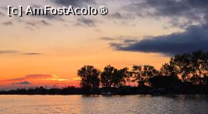 [P10] Apus la Sulina vazut din fața pensiunii » foto by pepsi70ro
 - 
<span class="allrVoted glyphicon glyphicon-heart hidden" id="av1529616"></span>
<a class="m-l-10 hidden" id="sv1529616" onclick="voting_Foto_DelVot(,1529616,12857)" role="button">șterge vot <span class="glyphicon glyphicon-remove"></span></a>
<a id="v91529616" class=" c-red"  onclick="voting_Foto_SetVot(1529616)" role="button"><span class="glyphicon glyphicon-heart-empty"></span> <b>LIKE</b> = Votează poza</a> <img class="hidden"  id="f1529616W9" src="/imagini/loader.gif" border="0" /><span class="AjErrMes hidden" id="e1529616ErM"></span>