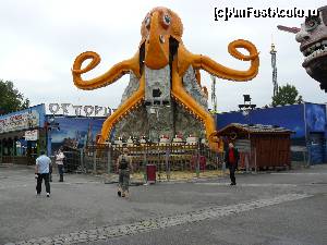 [P04] Octopus - Prater Park » foto by stellinna
 - 
<span class="allrVoted glyphicon glyphicon-heart hidden" id="av678029"></span>
<a class="m-l-10 hidden" id="sv678029" onclick="voting_Foto_DelVot(,678029,12981)" role="button">șterge vot <span class="glyphicon glyphicon-remove"></span></a>
<a id="v9678029" class=" c-red"  onclick="voting_Foto_SetVot(678029)" role="button"><span class="glyphicon glyphicon-heart-empty"></span> <b>LIKE</b> = Votează poza</a> <img class="hidden"  id="f678029W9" src="/imagini/loader.gif" border="0" /><span class="AjErrMes hidden" id="e678029ErM"></span>