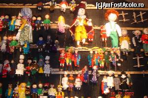 P01 [DEC-2007] Târgul de Crăciun din Viena: personaje din povești sculptate în lemn. 