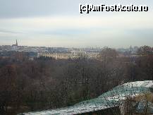 [P10] Priveliște de pe pasarelă: acoperișurile Casei Junglei, grădina, parcul și Palatul Schönbrunn și, în zare, Viena » foto by abancor
 - 
<span class="allrVoted glyphicon glyphicon-heart hidden" id="av408588"></span>
<a class="m-l-10 hidden" id="sv408588" onclick="voting_Foto_DelVot(,408588,13117)" role="button">șterge vot <span class="glyphicon glyphicon-remove"></span></a>
<a id="v9408588" class=" c-red"  onclick="voting_Foto_SetVot(408588)" role="button"><span class="glyphicon glyphicon-heart-empty"></span> <b>LIKE</b> = Votează poza</a> <img class="hidden"  id="f408588W9" src="/imagini/loader.gif" border="0" /><span class="AjErrMes hidden" id="e408588ErM"></span>