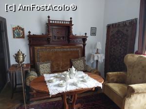 [P18] Un colț drăguț, pregătit pentru oaspeții aristocrați, ce au venit să servească ceaiul. » foto by maryka
 - 
<span class="allrVoted glyphicon glyphicon-heart hidden" id="av1298869"></span>
<a class="m-l-10 hidden" id="sv1298869" onclick="voting_Foto_DelVot(,1298869,13139)" role="button">șterge vot <span class="glyphicon glyphicon-remove"></span></a>
<a id="v91298869" class=" c-red"  onclick="voting_Foto_SetVot(1298869)" role="button"><span class="glyphicon glyphicon-heart-empty"></span> <b>LIKE</b> = Votează poza</a> <img class="hidden"  id="f1298869W9" src="/imagini/loader.gif" border="0" /><span class="AjErrMes hidden" id="e1298869ErM"></span>