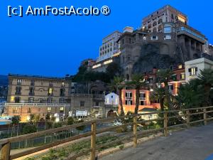 [P17] Zona portului, Sorrento » foto by MaraMura
 - 
<span class="allrVoted glyphicon glyphicon-heart hidden" id="av1489032"></span>
<a class="m-l-10 hidden" id="sv1489032" onclick="voting_Foto_DelVot(,1489032,13144)" role="button">șterge vot <span class="glyphicon glyphicon-remove"></span></a>
<a id="v91489032" class=" c-red"  onclick="voting_Foto_SetVot(1489032)" role="button"><span class="glyphicon glyphicon-heart-empty"></span> <b>LIKE</b> = Votează poza</a> <img class="hidden"  id="f1489032W9" src="/imagini/loader.gif" border="0" /><span class="AjErrMes hidden" id="e1489032ErM"></span>