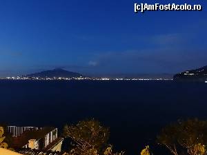 P12 [MAR-2014] Vezuviu vazut din Sorrento la ceas de seara