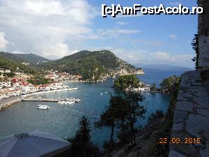 [P35] Parga - Portul turistic văzut de la castel.  » foto by iulianic
 - 
<span class="allrVoted glyphicon glyphicon-heart hidden" id="av681825"></span>
<a class="m-l-10 hidden" id="sv681825" onclick="voting_Foto_DelVot(,681825,13156)" role="button">șterge vot <span class="glyphicon glyphicon-remove"></span></a>
<a id="v9681825" class=" c-red"  onclick="voting_Foto_SetVot(681825)" role="button"><span class="glyphicon glyphicon-heart-empty"></span> <b>LIKE</b> = Votează poza</a> <img class="hidden"  id="f681825W9" src="/imagini/loader.gif" border="0" /><span class="AjErrMes hidden" id="e681825ErM"></span>