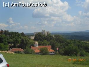 [P02] Arbanasi - Mănăstirea Sfântul Nicolae, iar în fundal Arbanasi Palace.  » foto by iulianic
 - 
<span class="allrVoted glyphicon glyphicon-heart hidden" id="av753182"></span>
<a class="m-l-10 hidden" id="sv753182" onclick="voting_Foto_DelVot(,753182,13213)" role="button">șterge vot <span class="glyphicon glyphicon-remove"></span></a>
<a id="v9753182" class=" c-red"  onclick="voting_Foto_SetVot(753182)" role="button"><span class="glyphicon glyphicon-heart-empty"></span> <b>LIKE</b> = Votează poza</a> <img class="hidden"  id="f753182W9" src="/imagini/loader.gif" border="0" /><span class="AjErrMes hidden" id="e753182ErM"></span>