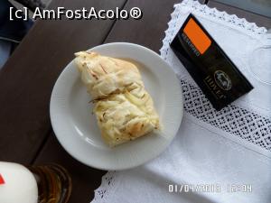 [P20] Focaccia cu ceapă, îmi făcea și mie cu ochiul...  » foto by Alina53
 - 
<span class="allrVoted glyphicon glyphicon-heart hidden" id="av956174"></span>
<a class="m-l-10 hidden" id="sv956174" onclick="voting_Foto_DelVot(,956174,13316)" role="button">șterge vot <span class="glyphicon glyphicon-remove"></span></a>
<a id="v9956174" class=" c-red"  onclick="voting_Foto_SetVot(956174)" role="button"><span class="glyphicon glyphicon-heart-empty"></span> <b>LIKE</b> = Votează poza</a> <img class="hidden"  id="f956174W9" src="/imagini/loader.gif" border="0" /><span class="AjErrMes hidden" id="e956174ErM"></span>