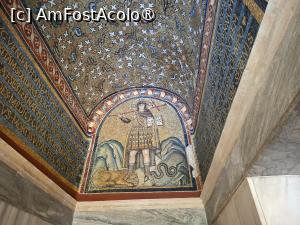[P38] Capela Sf Andrei - Iisus victorios călcând pe fiară, îmbrăcat în haine de împărat roman » foto by Carmen Ion
 - 
<span class="allrVoted glyphicon glyphicon-heart hidden" id="av1543805"></span>
<a class="m-l-10 hidden" id="sv1543805" onclick="voting_Foto_DelVot(,1543805,13338)" role="button">șterge vot <span class="glyphicon glyphicon-remove"></span></a>
<a id="v91543805" class=" c-red"  onclick="voting_Foto_SetVot(1543805)" role="button"><span class="glyphicon glyphicon-heart-empty"></span> <b>LIKE</b> = Votează poza</a> <img class="hidden"  id="f1543805W9" src="/imagini/loader.gif" border="0" /><span class="AjErrMes hidden" id="e1543805ErM"></span>