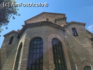 [P67] Basilica San Vitale » foto by Carmen Ion
 - 
<span class="allrVoted glyphicon glyphicon-heart hidden" id="av1543834"></span>
<a class="m-l-10 hidden" id="sv1543834" onclick="voting_Foto_DelVot(,1543834,13338)" role="button">șterge vot <span class="glyphicon glyphicon-remove"></span></a>
<a id="v91543834" class=" c-red"  onclick="voting_Foto_SetVot(1543834)" role="button"><span class="glyphicon glyphicon-heart-empty"></span> <b>LIKE</b> = Votează poza</a> <img class="hidden"  id="f1543834W9" src="/imagini/loader.gif" border="0" /><span class="AjErrMes hidden" id="e1543834ErM"></span>