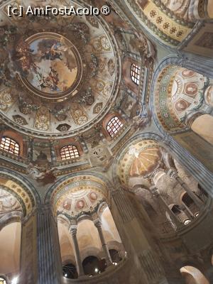 [P76] Basilica San Vitale » foto by Carmen Ion
 - 
<span class="allrVoted glyphicon glyphicon-heart hidden" id="av1543843"></span>
<a class="m-l-10 hidden" id="sv1543843" onclick="voting_Foto_DelVot(,1543843,13338)" role="button">șterge vot <span class="glyphicon glyphicon-remove"></span></a>
<a id="v91543843" class=" c-red"  onclick="voting_Foto_SetVot(1543843)" role="button"><span class="glyphicon glyphicon-heart-empty"></span> <b>LIKE</b> = Votează poza</a> <img class="hidden"  id="f1543843W9" src="/imagini/loader.gif" border="0" /><span class="AjErrMes hidden" id="e1543843ErM"></span>