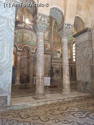 [P88] Basilica San Vitale » foto by Carmen Ion
 - 
<span class="allrVoted glyphicon glyphicon-heart hidden" id="av1543855"></span>
<a class="m-l-10 hidden" id="sv1543855" onclick="voting_Foto_DelVot(,1543855,13338)" role="button">șterge vot <span class="glyphicon glyphicon-remove"></span></a>
<a id="v91543855" class=" c-red"  onclick="voting_Foto_SetVot(1543855)" role="button"><span class="glyphicon glyphicon-heart-empty"></span> <b>LIKE</b> = Votează poza</a> <img class="hidden"  id="f1543855W9" src="/imagini/loader.gif" border="0" /><span class="AjErrMes hidden" id="e1543855ErM"></span>