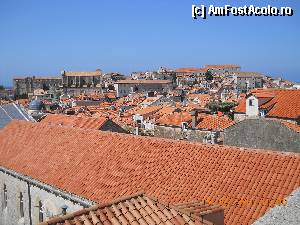P23 [JUL-2011] Dubrovnik ul vazut de pe zidul care il inconjoara