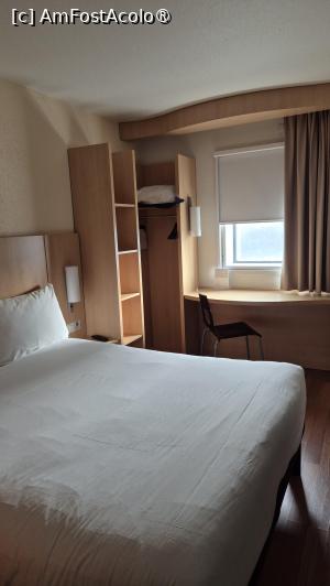 [P08] Hotel Ibis La Defense - prin cameră » foto by ANILU
 - 
<span class="allrVoted glyphicon glyphicon-heart hidden" id="av1522102"></span>
<a class="m-l-10 hidden" id="sv1522102" onclick="voting_Foto_DelVot(,1522102,13383)" role="button">șterge vot <span class="glyphicon glyphicon-remove"></span></a>
<a id="v91522102" class=" c-red"  onclick="voting_Foto_SetVot(1522102)" role="button"><span class="glyphicon glyphicon-heart-empty"></span> <b>LIKE</b> = Votează poza</a> <img class="hidden"  id="f1522102W9" src="/imagini/loader.gif" border="0" /><span class="AjErrMes hidden" id="e1522102ErM"></span>