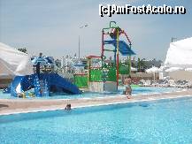 [P32] Kirman Belazur - aquapark, locul cu tobogane pentru copiii mai mici » foto by Andox
 - 
<span class="allrVoted glyphicon glyphicon-heart hidden" id="av420530"></span>
<a class="m-l-10 hidden" id="sv420530" onclick="voting_Foto_DelVot(,420530,13399)" role="button">șterge vot <span class="glyphicon glyphicon-remove"></span></a>
<a id="v9420530" class=" c-red"  onclick="voting_Foto_SetVot(420530)" role="button"><span class="glyphicon glyphicon-heart-empty"></span> <b>LIKE</b> = Votează poza</a> <img class="hidden"  id="f420530W9" src="/imagini/loader.gif" border="0" /><span class="AjErrMes hidden" id="e420530ErM"></span>