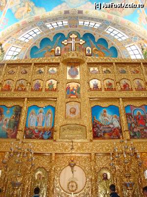 P19 [JUL-2012] Catedrala Episcopală Sfânta Vineri din Zalău: prim plan al iconostasului