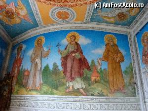 [P66] Catedrala Episcopală Sfânta Vineri din Zalău: pictură în frescă de Petru Botezatu. Fiecare scenă pictată în catedrală poartă inscripționat numele sponsorilor. Se poate vedea și aici dacă mărirea imaginii e posibilă.  » foto by mariana.olaru
 - 
<span class="allrVoted glyphicon glyphicon-heart hidden" id="av395661"></span>
<a class="m-l-10 hidden" id="sv395661" onclick="voting_Foto_DelVot(,395661,13499)" role="button">șterge vot <span class="glyphicon glyphicon-remove"></span></a>
<a id="v9395661" class=" c-red"  onclick="voting_Foto_SetVot(395661)" role="button"><span class="glyphicon glyphicon-heart-empty"></span> <b>LIKE</b> = Votează poza</a> <img class="hidden"  id="f395661W9" src="/imagini/loader.gif" border="0" /><span class="AjErrMes hidden" id="e395661ErM"></span>