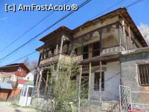 [P23] Casa Lenuța Ignățoiu (1875), achiziționată de Muzeul Național al Satului din București - Pietroșița.  » foto by tata123 🔱
 - 
<span class="allrVoted glyphicon glyphicon-heart hidden" id="av849870"></span>
<a class="m-l-10 hidden" id="sv849870" onclick="voting_Foto_DelVot(,849870,13519)" role="button">șterge vot <span class="glyphicon glyphicon-remove"></span></a>
<a id="v9849870" class=" c-red"  onclick="voting_Foto_SetVot(849870)" role="button"><span class="glyphicon glyphicon-heart-empty"></span> <b>LIKE</b> = Votează poza</a> <img class="hidden"  id="f849870W9" src="/imagini/loader.gif" border="0" /><span class="AjErrMes hidden" id="e849870ErM"></span>