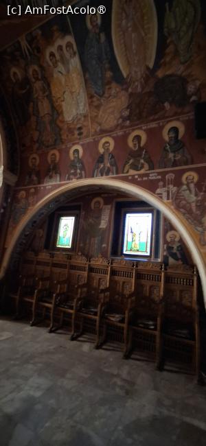 [P29] Mănăstirea Cotmeana - Biserica nouă, interior. » foto by iulianic
 - 
<span class="allrVoted glyphicon glyphicon-heart hidden" id="av1460637"></span>
<a class="m-l-10 hidden" id="sv1460637" onclick="voting_Foto_DelVot(,1460637,13727)" role="button">șterge vot <span class="glyphicon glyphicon-remove"></span></a>
<a id="v91460637" class=" c-red"  onclick="voting_Foto_SetVot(1460637)" role="button"><span class="glyphicon glyphicon-heart-empty"></span> <b>LIKE</b> = Votează poza</a> <img class="hidden"  id="f1460637W9" src="/imagini/loader.gif" border="0" /><span class="AjErrMes hidden" id="e1460637ErM"></span>